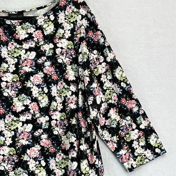 J. Jill Wearever 3/4 Sleeve Tee / Top Sz 2X Black Floral Print Rayon/Spandex EUC - Picture 5 of 10
